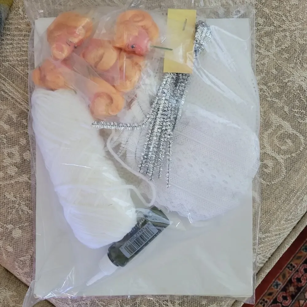 Mary Maxim Needlepoint Kit Plastic Canvas Angel Ornaments New #47459 Kit Makes 6